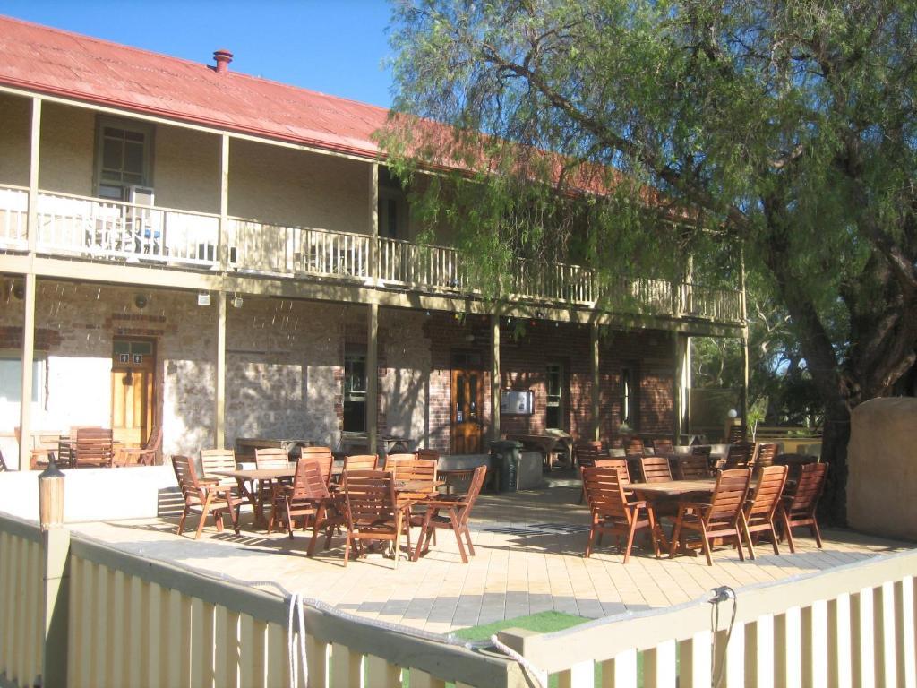 The Priory Hotel Dongara Esterno foto