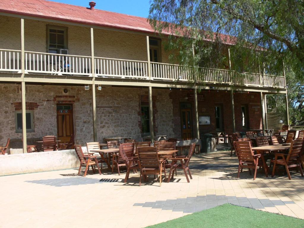 The Priory Hotel Dongara Esterno foto