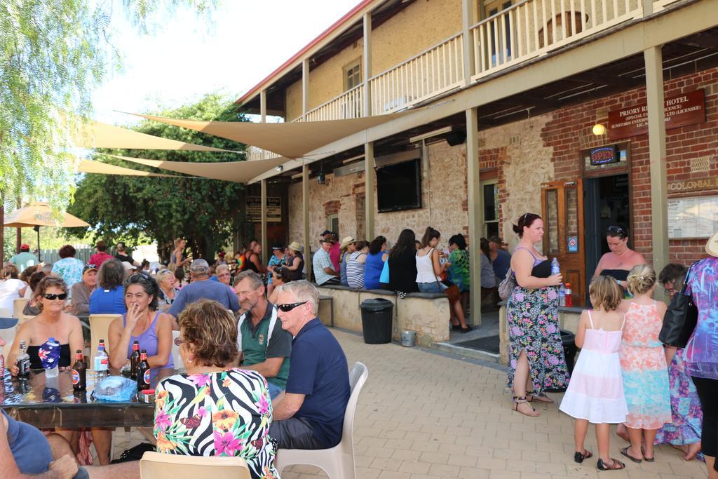 The Priory Hotel Dongara Esterno foto