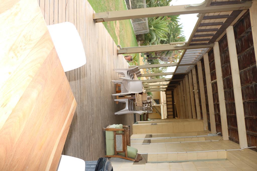 The Priory Hotel Dongara Esterno foto