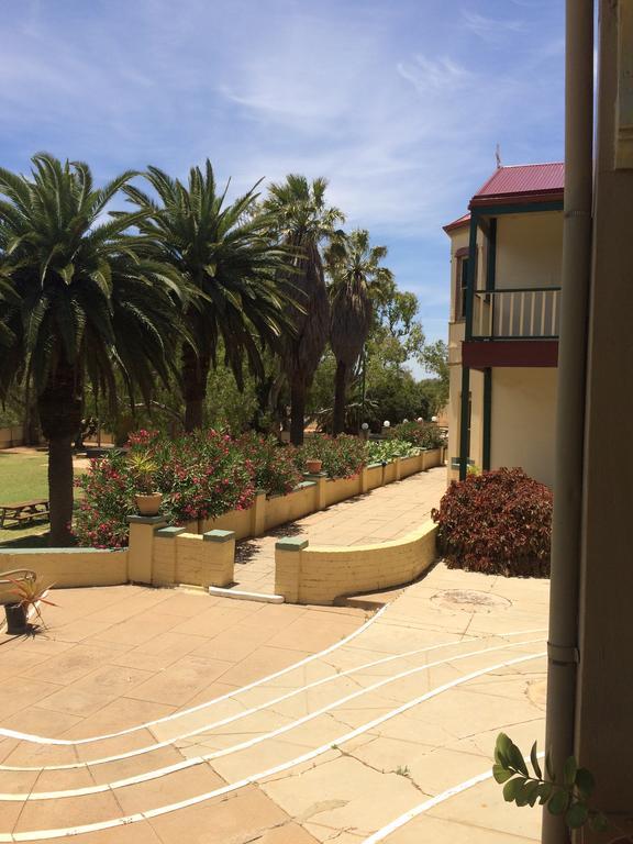 The Priory Hotel Dongara Esterno foto