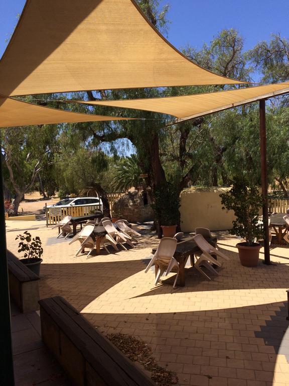 The Priory Hotel Dongara Esterno foto