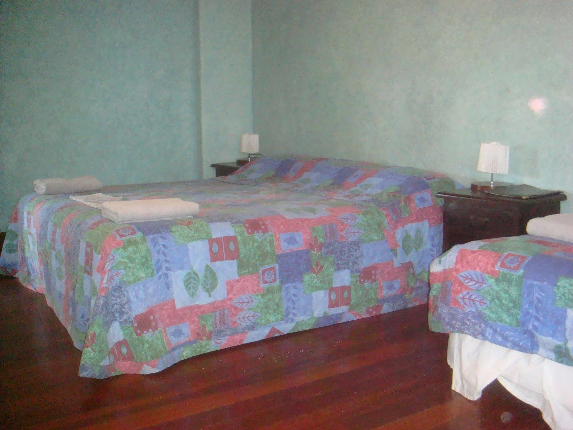 The Priory Hotel Dongara Esterno foto